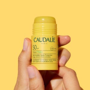 Alternative view of ضد آفتاب بدون رنگ صورت کدلی SPF 50 مدل Vinosun Protect ‌محافظ UVA،UVB مناسب انواع پوست وزن 15 گرم